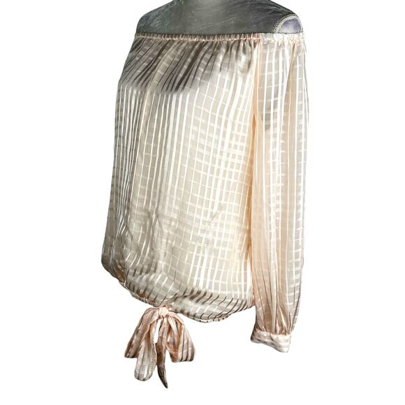 Vince Camuto Peach Balloon Hem Blouse Top Medium Romance OS - Picture 12 of 13